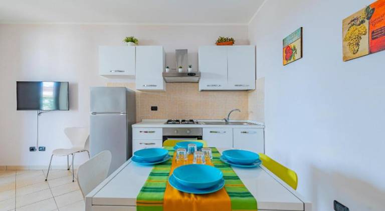 Pleasant serviced apartment with pool, yard & terrace | Pets are welcome — photo 4