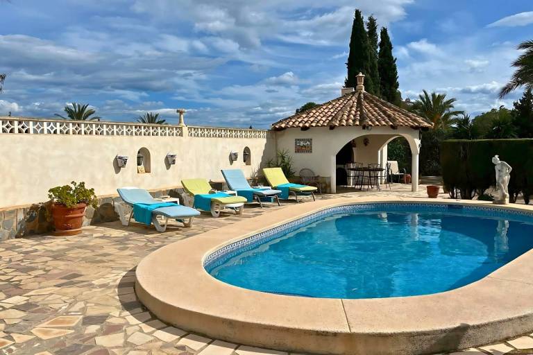 Authentic Spanish finca with private pool and garden