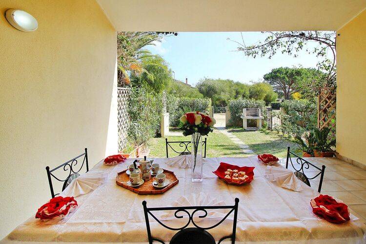 Holiday apartment with garden, patio & barbecue — photo 2