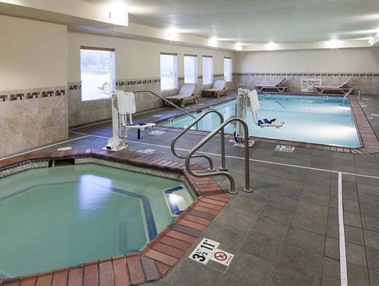 Hampton Inn & Suites Davenport in Davenport, IA