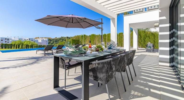 Villa with grill, private pool & terrace — photo 3