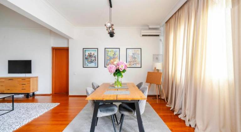 Charming 2BD Apartment in the Heart of the City by Flat Mаnager in Sofia