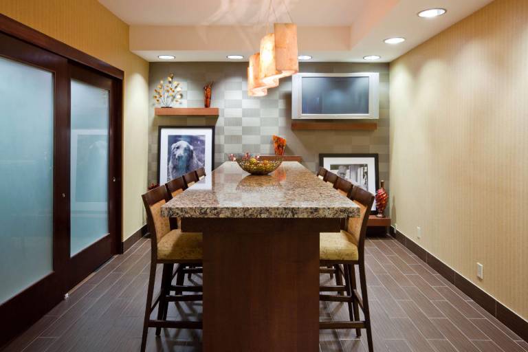 Hampton Inn Cedar Rapids — photo 4