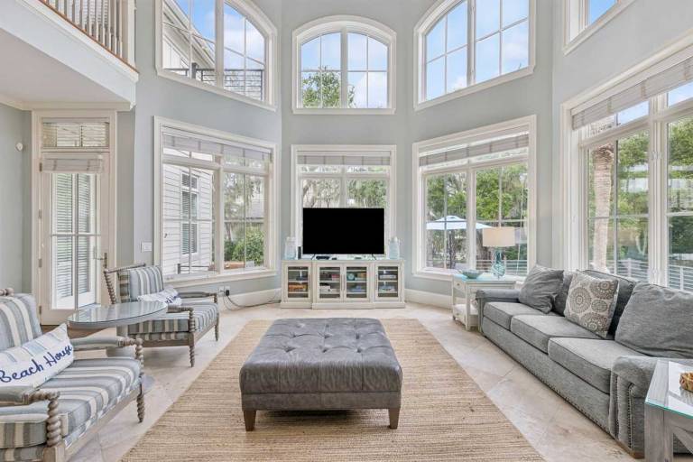 20 Knotts Way @ North Forest Beach Luxury Retreat Steps from the Beach Loaded with Amenities — photo 2