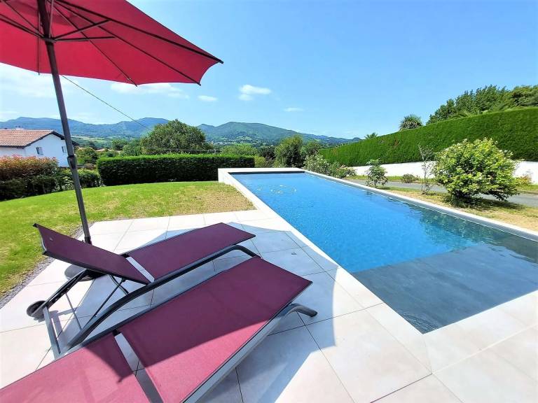 Villa  Echalar