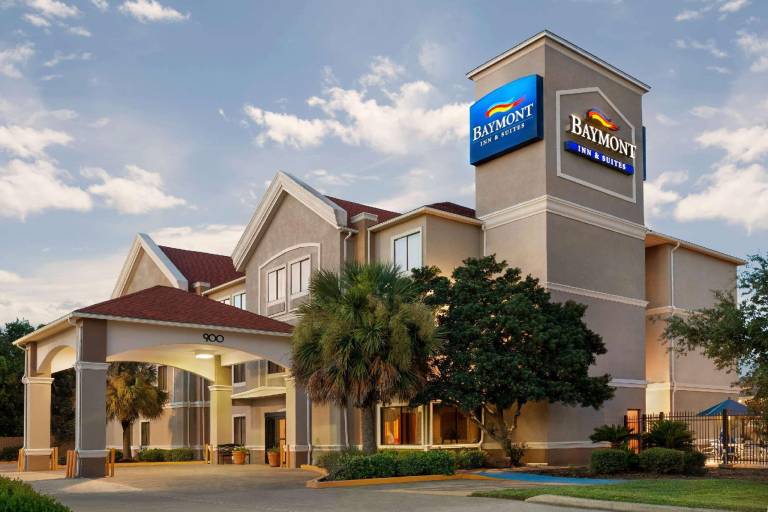 Baymont by Wyndham Clute/Lake Jackson in Clute, TX