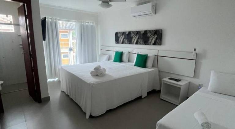 Apartment with pool — photo 2