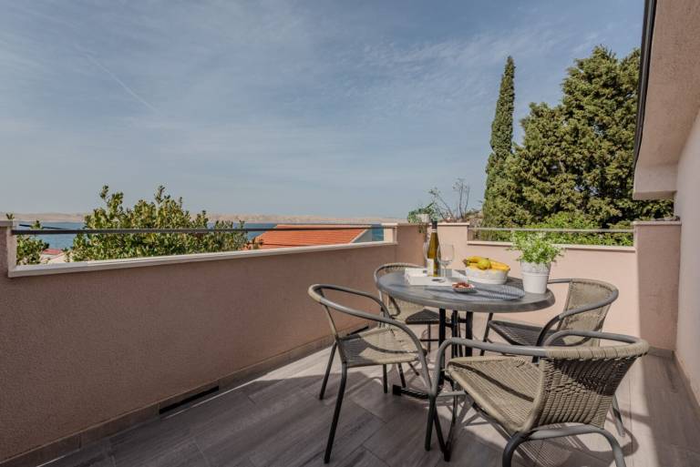Apartament Karlobag
