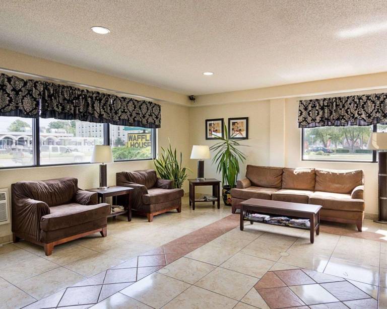 Quality Inn Chesapeake - Greenbrier — photo 3