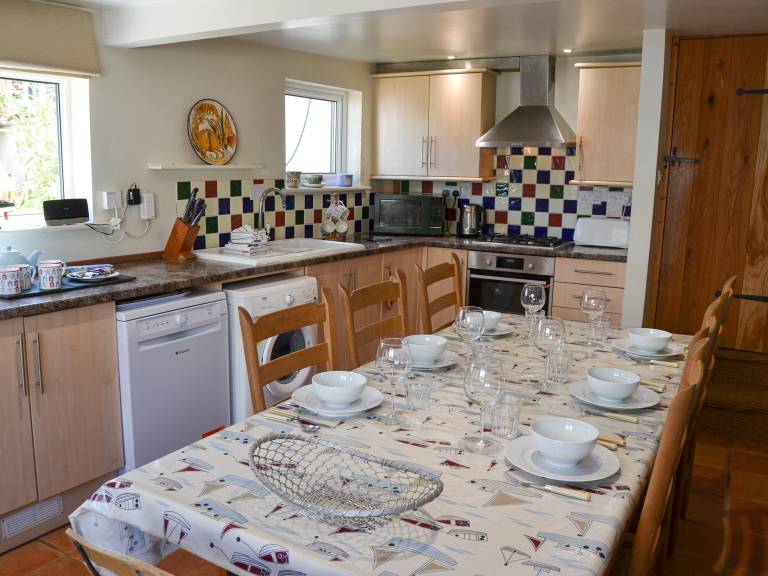 Cottage with garden & barbecue | River view — photo 4