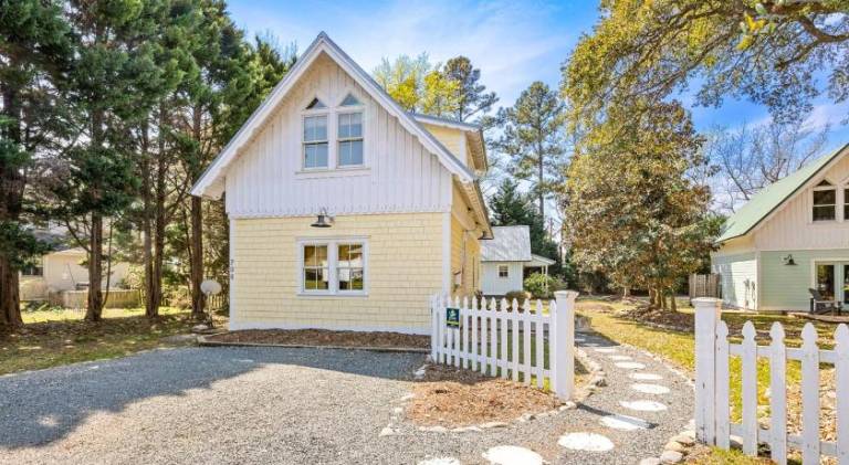 Lovely vacation home | Pets are welcome in Manteo, NC