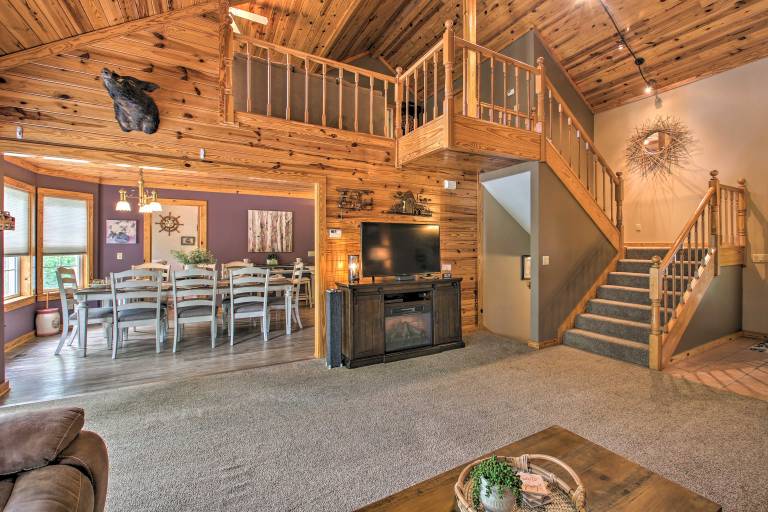 Kayaks & Boat Dock: Lakeside Hot Springs Retreat — photo 5