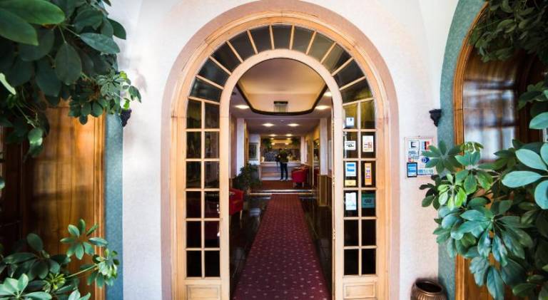 Hotel Kristina — photo 4