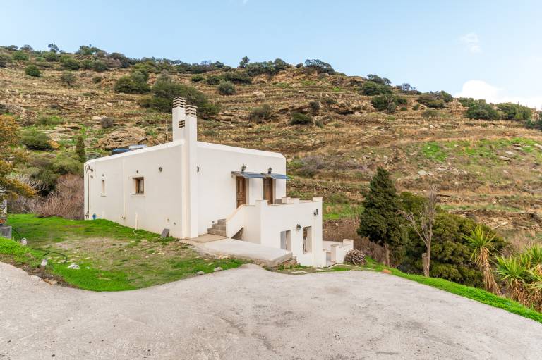 House with BBQ, garden & fast internet | Mountain view in Andros