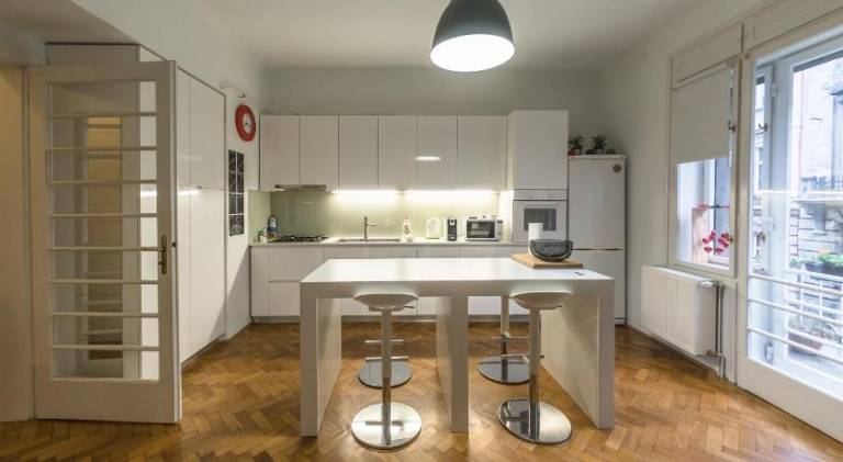 Apartment with patio | Close to Ban Jelačić Square — photo 3