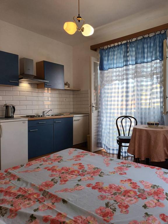 Studio flat with balcony Jelsa, Hvar (AS-4602-a) — photo 4