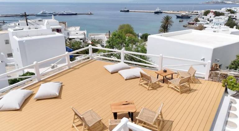 Rental apartment with patio in Mykonos