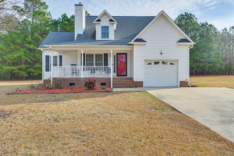9 Mi to Dtwn: Greenville Home w/ Screened Patio! in Greenville, NC