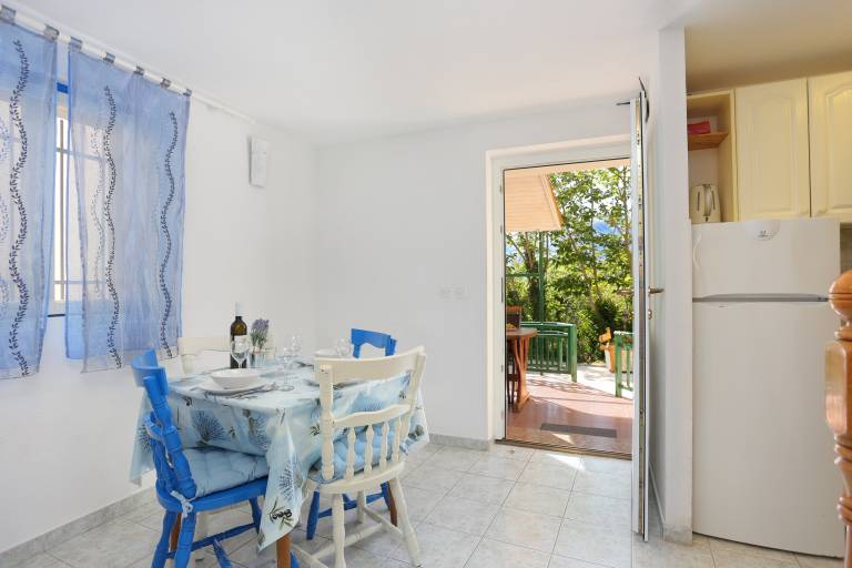 One bedroom house with terrace and sea view Brela, Makarska (K-788) — photo 3