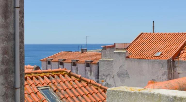 Apartment with patio in Setubal