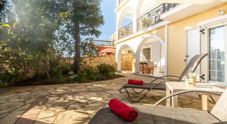 Rental apartment with barbecue, terrace & yard | Close to the beach | Pets allowed — photo 2