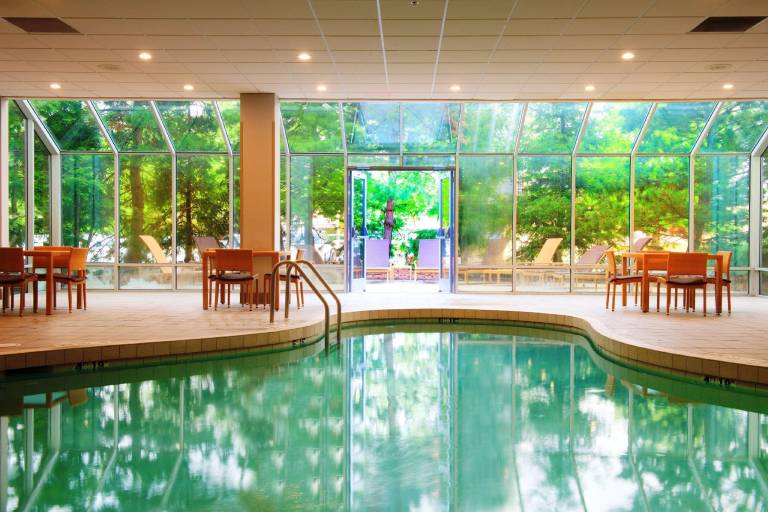 Embassy Suites by Hilton Cincinnati Northeast Blue Ash — photo 2