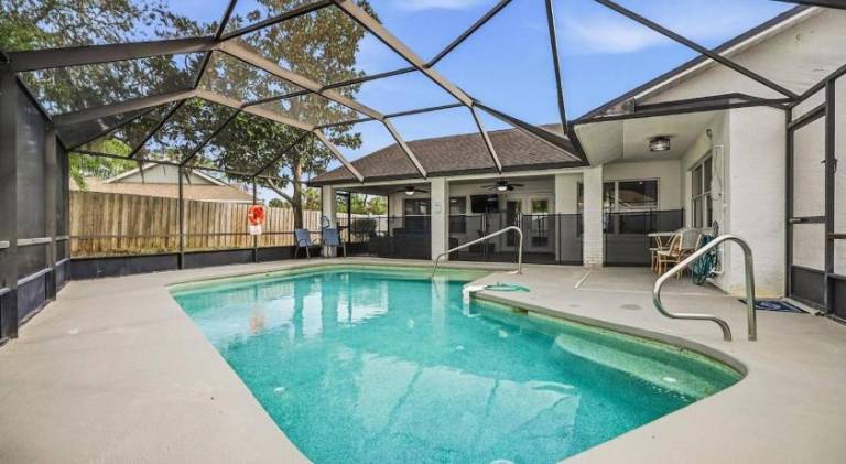 Spacious vacation home with pool | Pets allowed in Palm Coast, FL