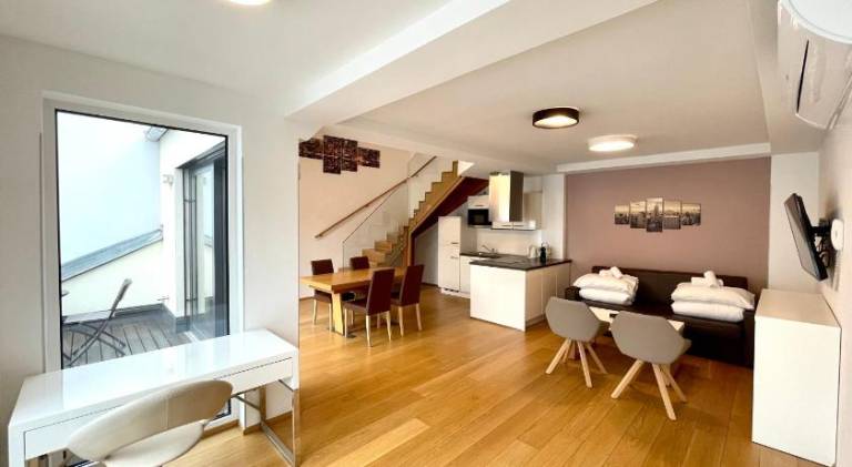 Apartment with patio | Perfect for remote work — photo 2