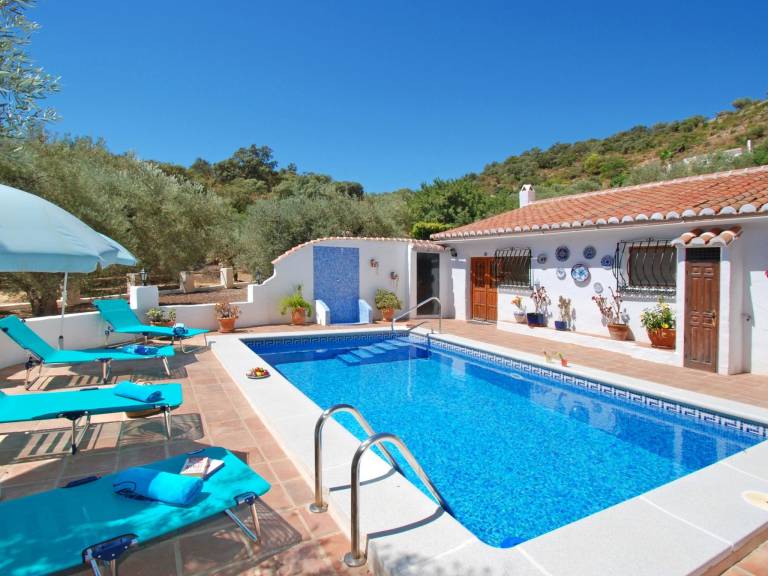 Vacation home with terrace, yard & BBQ in Granada