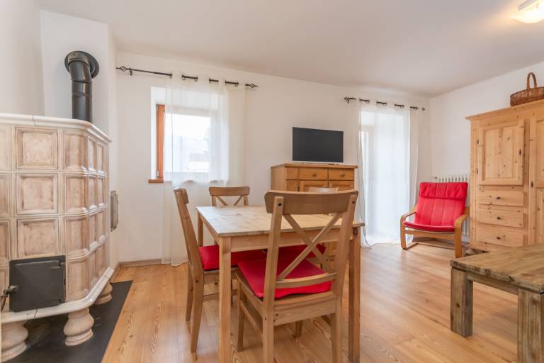 Holiday apartment with 3 rooms for 6 persons — photo 2