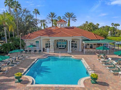 Resort Emerald Island