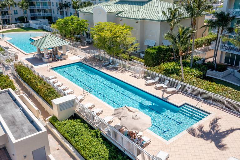 308S Beachy Blues Suite Studio, Pools, Jacuzzi, Beach, Shops — photo 2