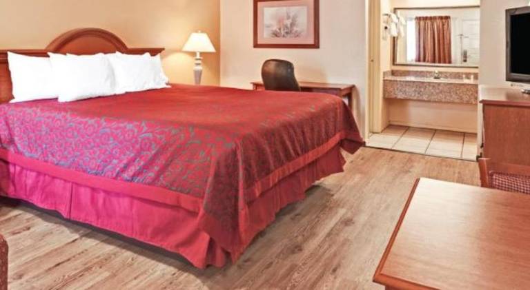 Boerne Inn and Suites in Boerne, TX