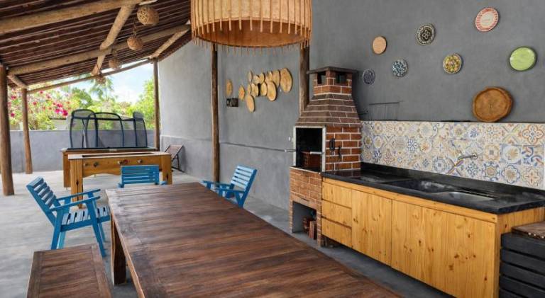 House with pool — photo 3