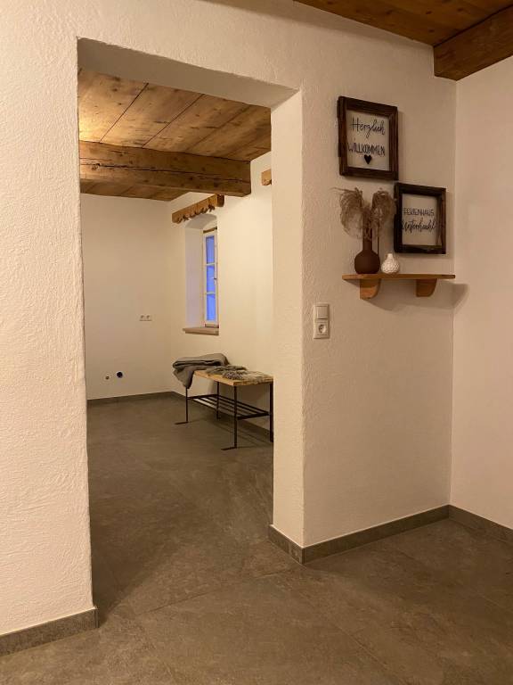 Ferienhaus Dusche und Bad WC Bergseite