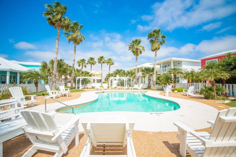 Casa Las Palmas - Pet Friendly! Boardwalk to the Beach! — photo 3