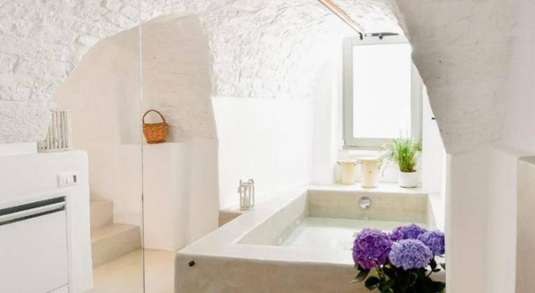 Holiday apartment with hot tub, pool & patio — photo 4