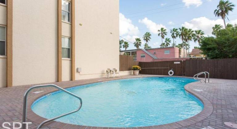 House with 2 rooms for 7 persons in South Padre Island, TX