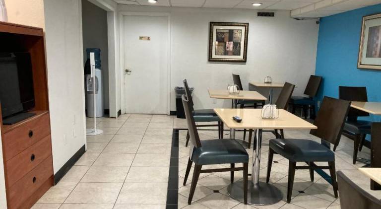 Woodward Inn & Suites — photo 3
