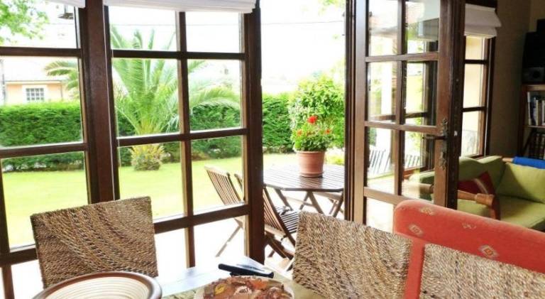 House with yard, grill & terrace — photo 2