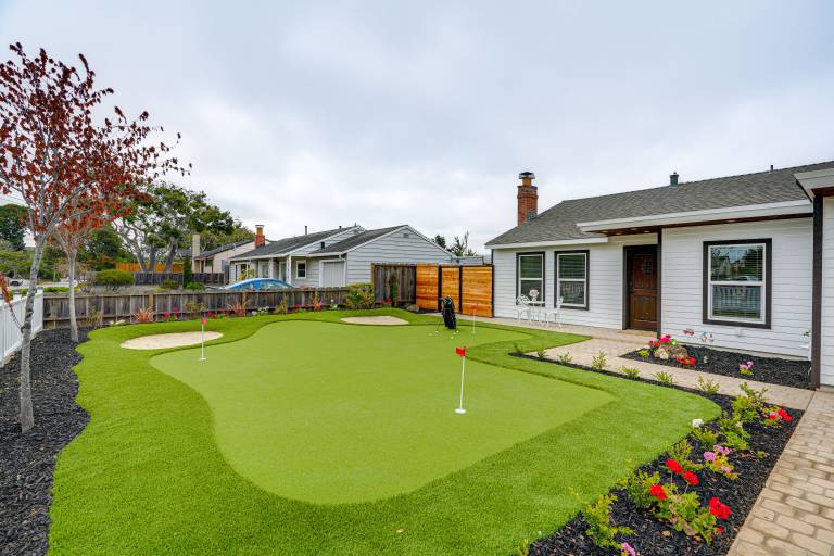 Del Rey Oaks Vacation Home w/ Mini-Golf Course! — photo 3