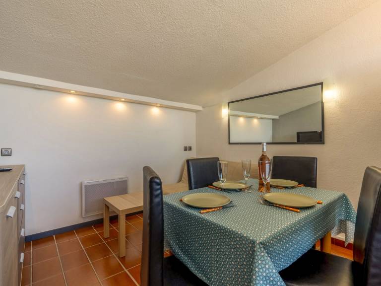 Rental apartment with patio | Sea view — photo 2