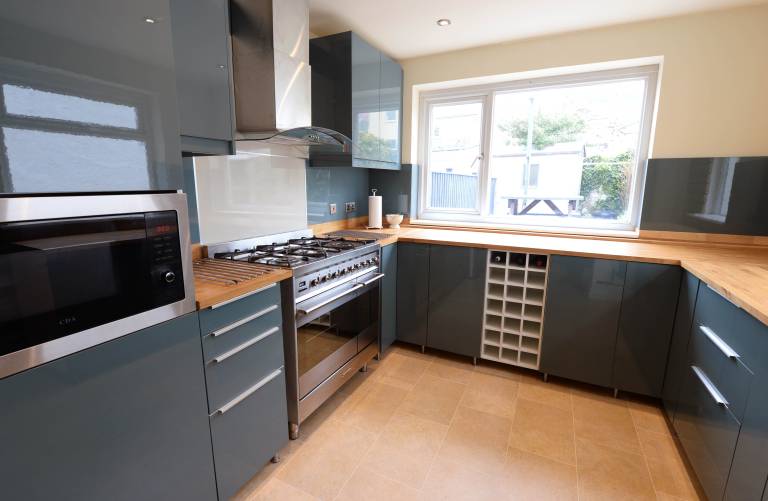 Family-oriented house with patio | Beach nearby | Pets are welcome — photo 3