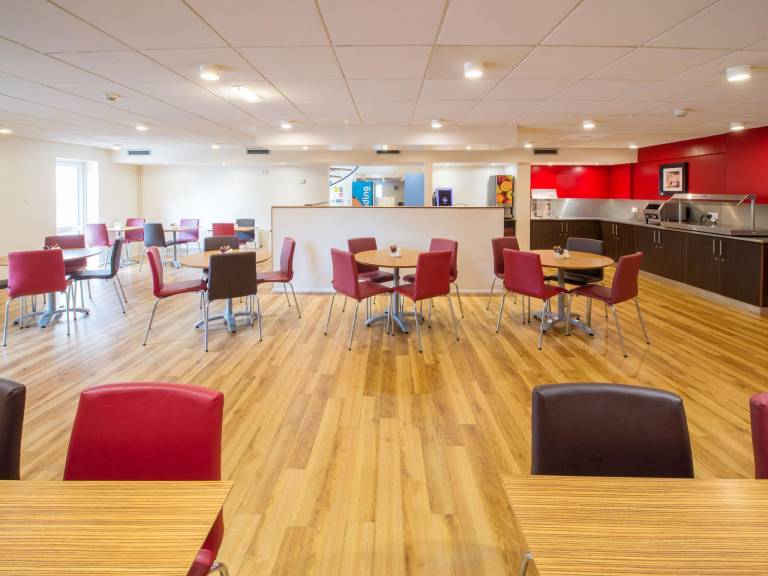 Travelodge Manchester Sportcity — photo 2