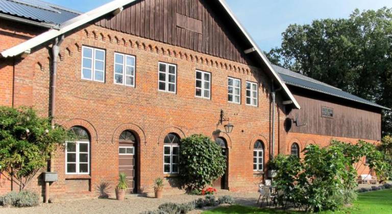 Vacation home with 2 rooms for 7 persons in Stade