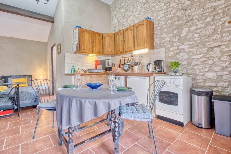 Le Nid – Charming Studio with Shared Pool and Panoramic View of the Dordogne — photo 4
