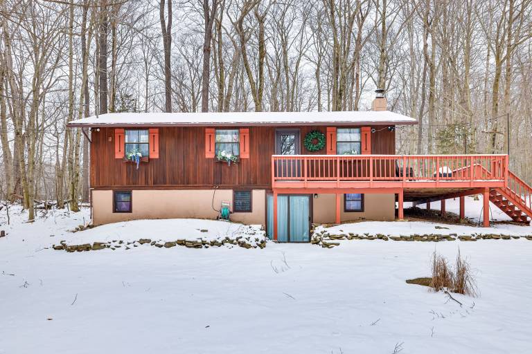 Pet-Friendly Home w/ Deck at Big Bass Lake! — photo 2