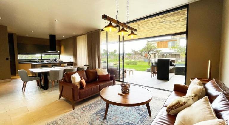 House with hot tub | Pets are welcome — photo 4