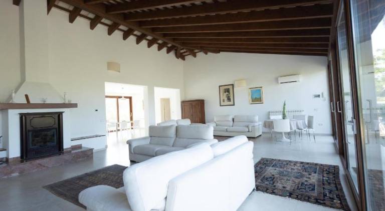 Villa with pool — photo 2