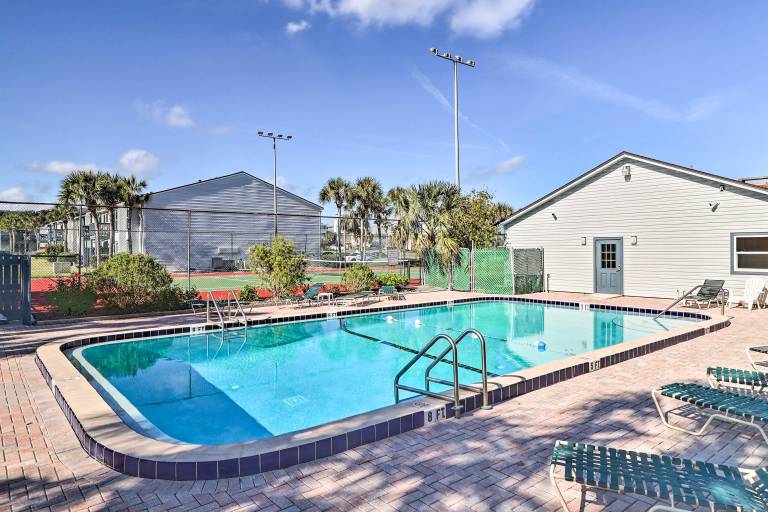Florida Condo w/ Pool & Tennis: Walk to Beach! — photo 3